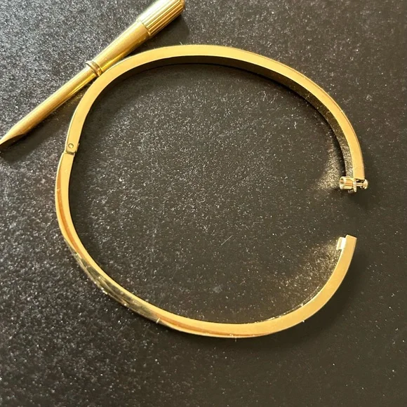 Elegant Gold Bangle Bracelet - Picture 2 of 6